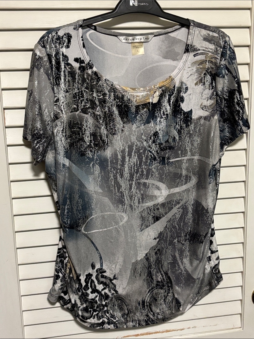 Peter Nygard Black and Gray Abstract Short Sleeve Top